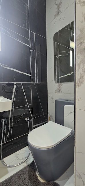 Standard Double Room | Bathroom | Bathrobes - Good night guest house (Polokwane)