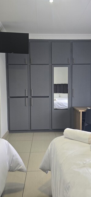 Family Double or Twin Room, 2 Queen Beds, Garden View | Free WiFi - Good night guest house  (Polokwane)