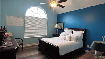 4 bedrooms, iron/ironing board, WiFi, bed sheets