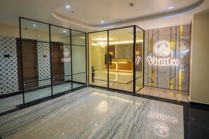 Front of property - Hotel Vianta (Jaigaon)