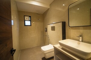 Shower, towels, soap, shampoo