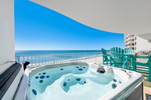 Outdoor spa tub - Turquoise Place C1008 | Gorgeous, luxury condo with grill and hot tub on deck! (Orange Beach)