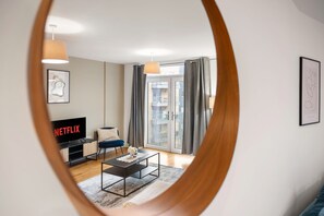 Interior - Cozy 2BR Wembley | Sleeps 5 | Near Train | Prime (London)