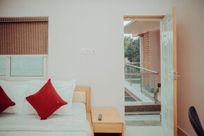 Executive Room | Desk, free WiFi - Hotel Chaitrangada (Bolpur)