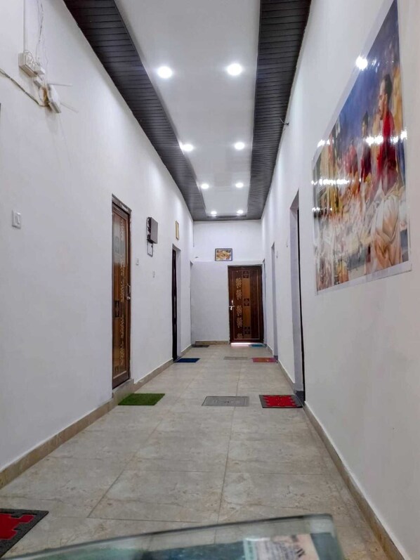 Lobby - S K Homestay (Varanasi)