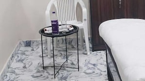 Room amenity - S K Homestay (Varanasi)