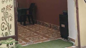 Property entrance - S K Homestay (Varanasi)