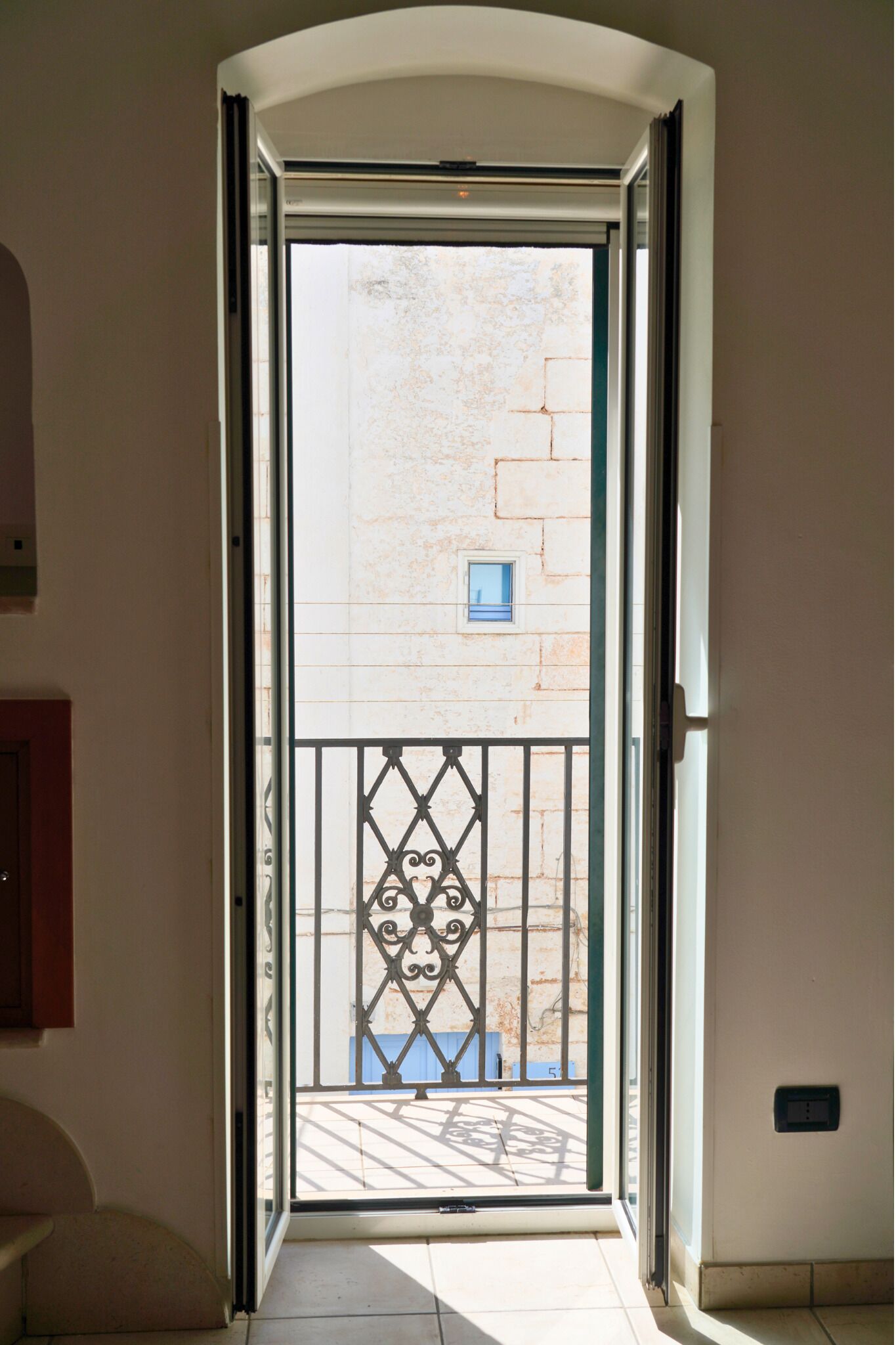 Maison Familiale, vue ville | Intérieur