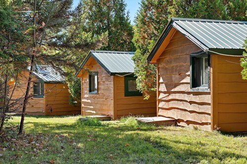 Quaint Marcy Adironack Cabin