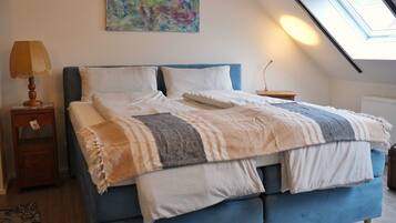 2 bedrooms, free WiFi, bed sheets