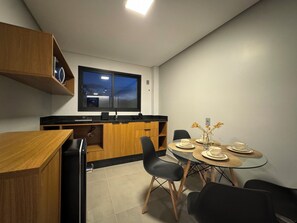 Dining - Gated community just minutes from Canasvieiras beach. (Florianópolis)