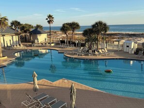 House, Accessible - Beachfront Penthouse With Gulf Views (Gulf Shores)