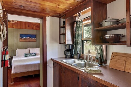 Iroquois Adirondack Cabin