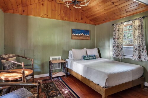 Iroquois Adirondack Cabin