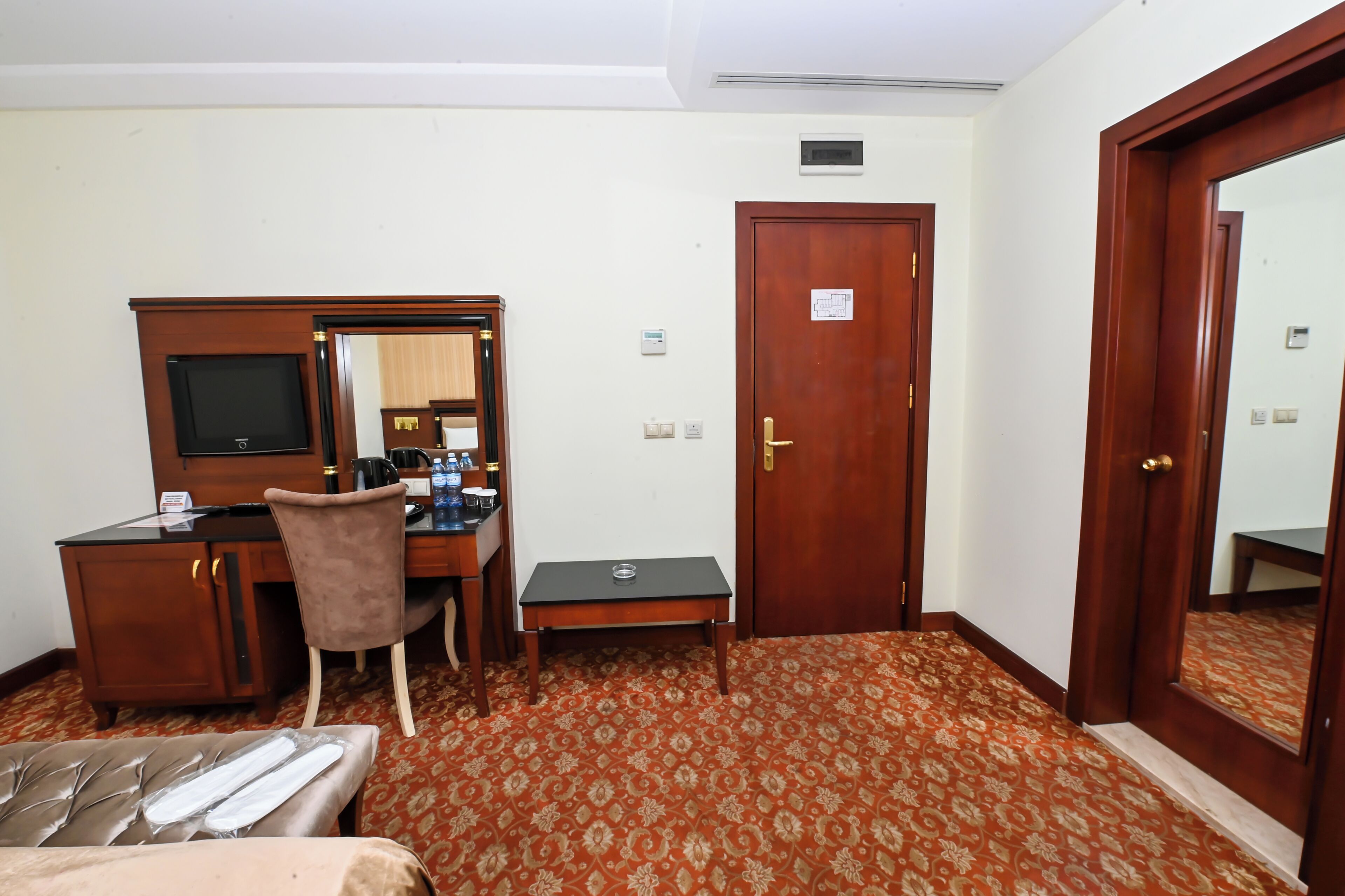 Standard Double or Twin Room, City View | Egyptian cotton sheets, premium bedding, Select Comfort beds, minibar