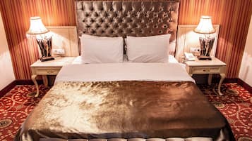 Junior Suite, City View | Egyptian cotton sheets, premium bedding, Select Comfort beds, minibar