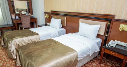 Atropat Palace Hotel