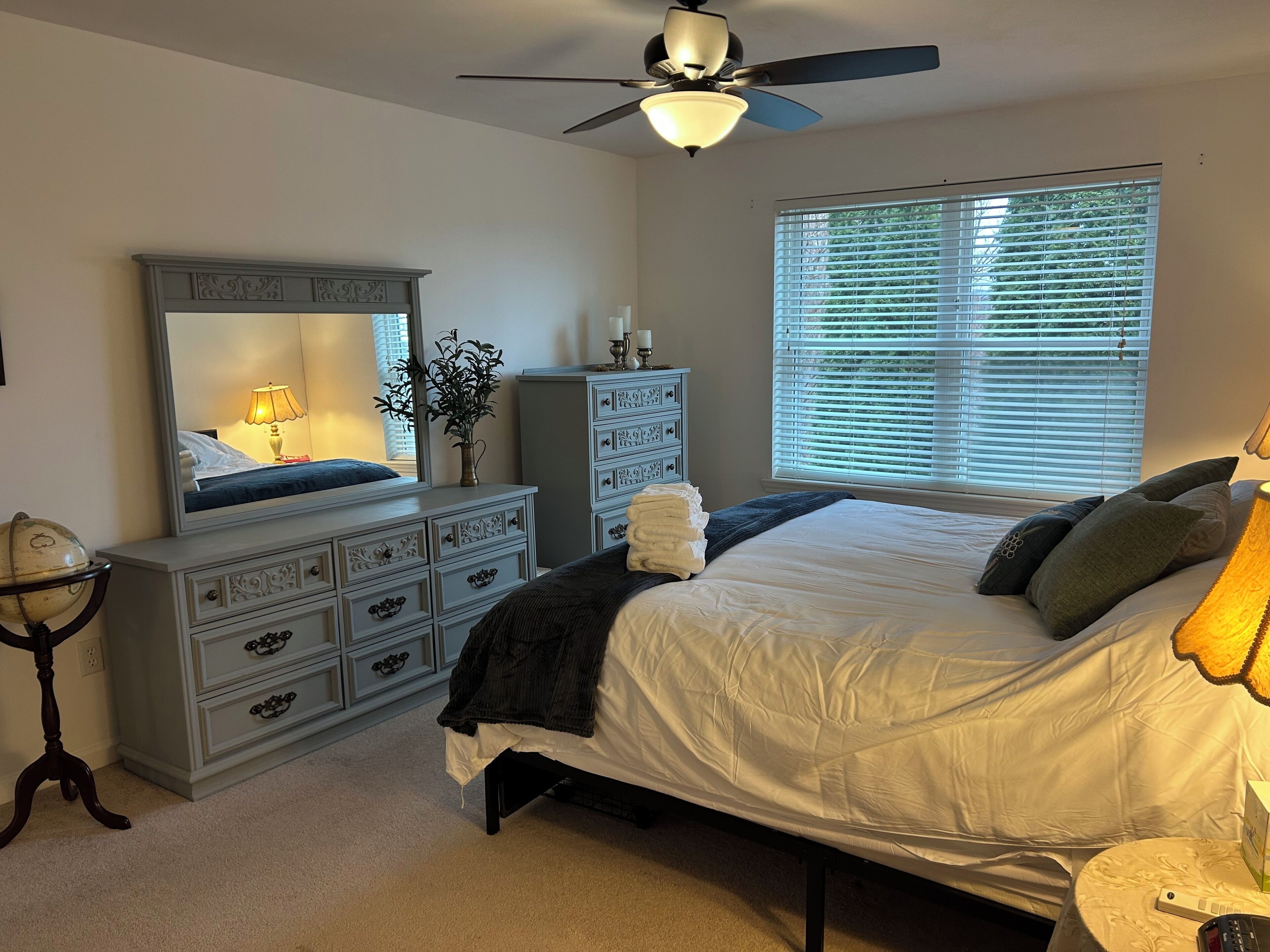 Iron/ironing board, WiFi, bed sheets