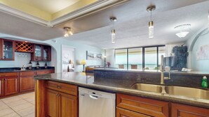 Unclassified image, 5 of 55, button - Walkable, All-suite 3br: Suntide III - Unit 1003 (South Padre Island)