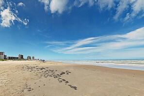 Apartment (3 Bedrooms) | Interior - Walkable, All-suite 3br: Suntide III - Unit 1003 (South Padre Island)