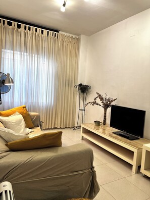 Living area - Cozy inner courtyard (city center) (Sabadell)
