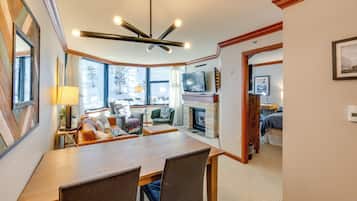 Apartment (2 Bedrooms) | Front of property