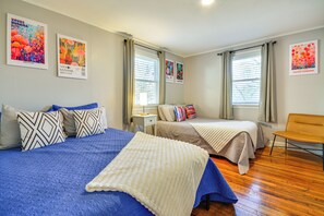 Interior - Vibrant Home 2 Mi to Dtwn & Wake Forest University (Winston-Salem)