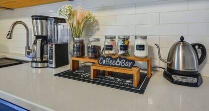 Vibrant Home 2 Mi to Dtwn & Wake Forest University