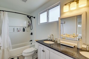 Nhà (2 Bedrooms) | Nội thất