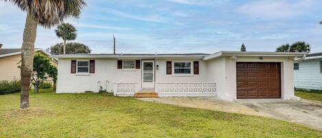 House (3 Bedrooms) | Front of property