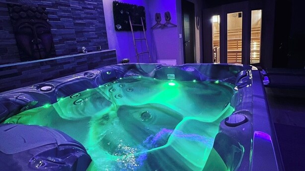 Interior - Jacuzzi, Sauna, Private - Escape at your fingertips (Aspach-le-Bas)