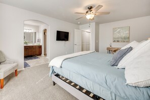 Apartment (3 Bedrooms) | Interior - Nurse-friendly Rental 2 Mi to St Francis Hospital! (Colorado Springs)