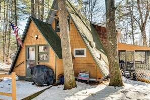 House (3 Bedrooms) | Interior - 8 Mi to Cranmore Mtn Resort: A-frame w/ Fire Pit (Center Conway)