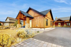 Rumah (2 Bedrooms) | Interior