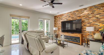 Great for Gatherings! Sleek & Relaxing Hialeah Gem