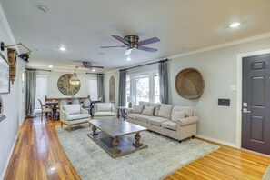 Ev (3 Bedrooms) | İç mekân