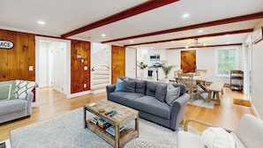 Unclassified image, 2 of 28, button - Marthas Vineyard Vacation Retreat - Relax! (Vineyard Haven)