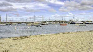 Unclassified image, 4 of 28, button - Marthas Vineyard Vacation Retreat - Relax! (Vineyard Haven)
