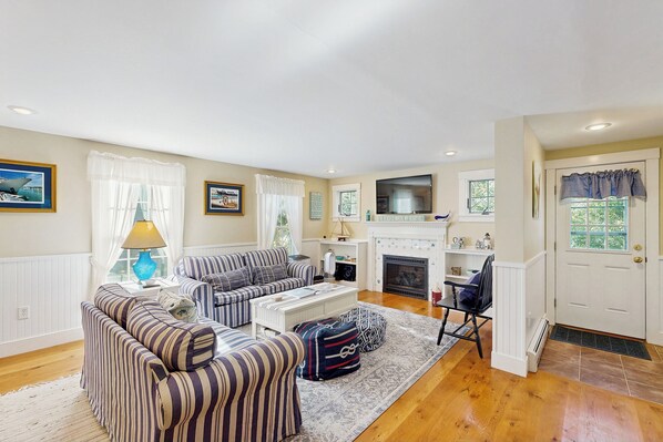House (3 Bedrooms) | Interior - 3BR House in Central Location w/ AC, Deck & Yard (Vineyard Haven)