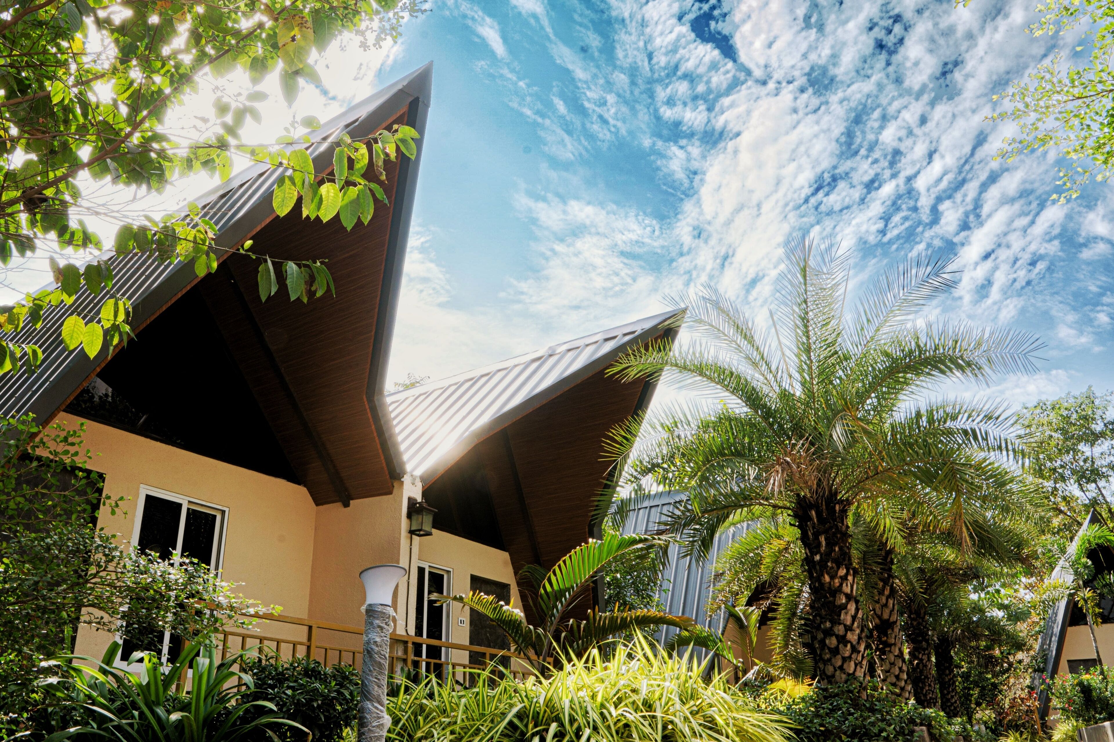 Familjerum - balkong - utsikt mot trädgården | Exteriör