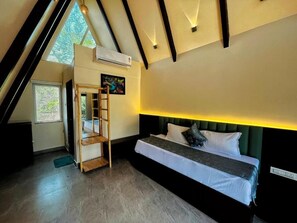 奢華套房, 陽台, 花園景觀 | 免費無線上網