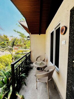 家庭客房, 陽台, 花園景觀 | 住宿一隅