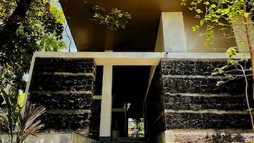 Enceinte de lâhĂ©bergement