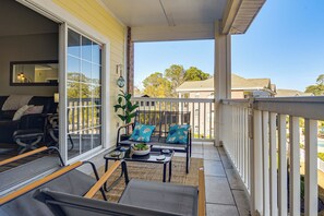 Apartment (2 Bedrooms) | Interior - Golf, Gamble & Fish! Condo w/ Pool in Little River (Little River)