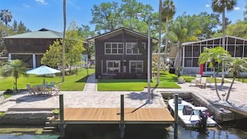 Rumah (3 Bedrooms) | Bagian depan properti