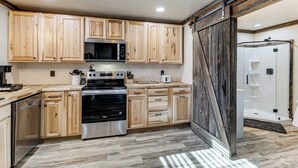 Interior - Serene Couple's Getaway w/ Mtn Views in Bedford! (Bedford)