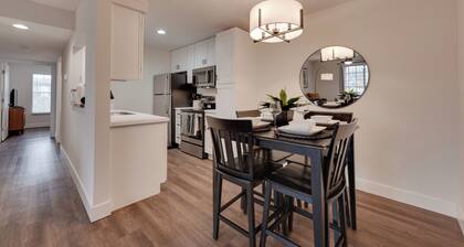 7 Mi to Dtwn Springfield: Cozy Condo w/ Balcony