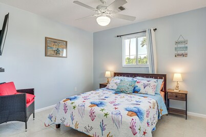 Canal-front Gem w/ Peekaboo Views in Cudjoe Key!