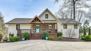 House (4 Bedrooms) | Interior - Boat Dock & Game Room: Waterfront Lake Norman Gem (Mooresville)