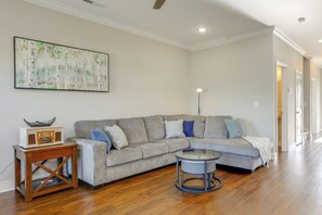 Apartment (2 Bedrooms) | Interior - 4 Mi to Lee University: Peaceful Townhome w/ Patio (Cleveland)